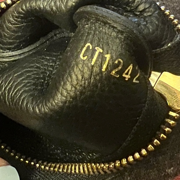 👑✅PRICE FIRM✅AUTHENTIC Louis Vuitton Empreinte Key Pouch - Picture 10 of 16